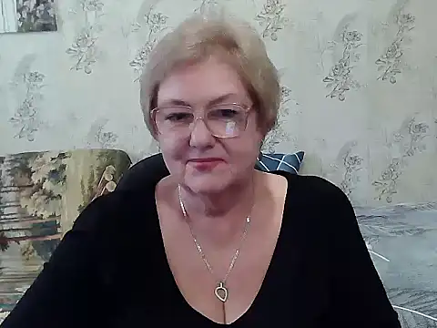 Snapshot of Renata62011 chatting on November 17, 2025, 12:53 pm Renata62011 online show from November 17, 2025, 12:53 pm