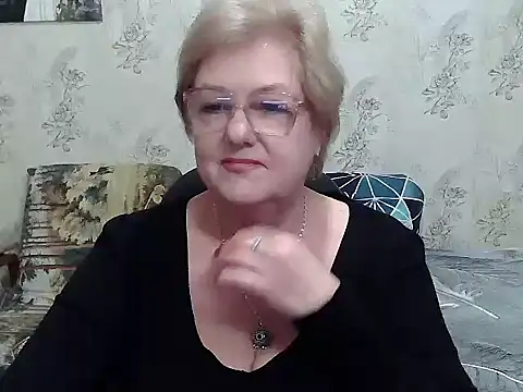 Snapshot of Renata62011 chatting on November 29, 2025, 11:43 am Renata62011 online show from November 29, 2025, 11:43 am