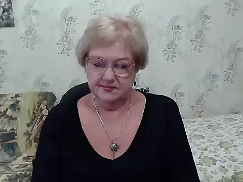 Snapshot of Renata62011 chatting on October 17, 2025, 11:45 am Renata62011 online show from October 17, 2025, 11:45 am