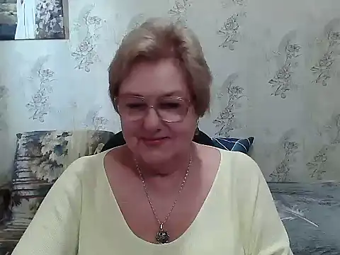Snapshot of Renata62011 chatting on November 14, 2025, 12:31 pm Renata62011 online show from November 14, 2025, 12:31 pm