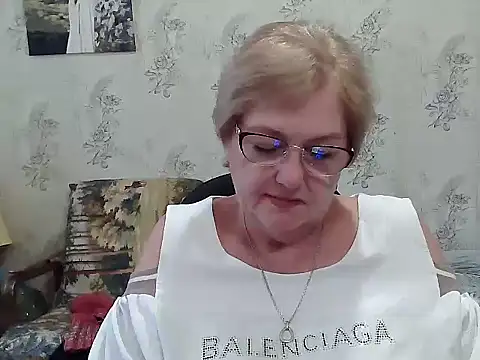 Snapshot of Renata62011 chatting on November 5, 2025, 12:19 pm Renata62011 online show from November 5, 2025, 12:19 pm