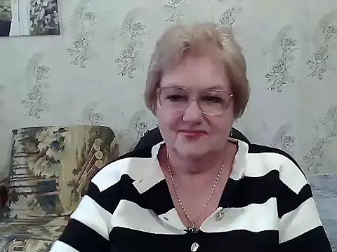 Snapshot of Renata62011 chatting on December 2, 2025, 12:18 pm Renata62011 online show from December 2, 2025, 12:18 pm