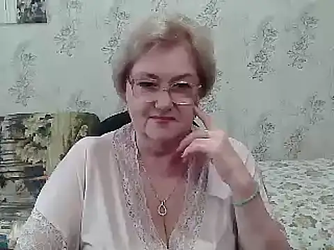Snapshot of Renata62011 chatting on October 12, 2025, 10:38 am Renata62011 online show from October 12, 2025, 10:38 am