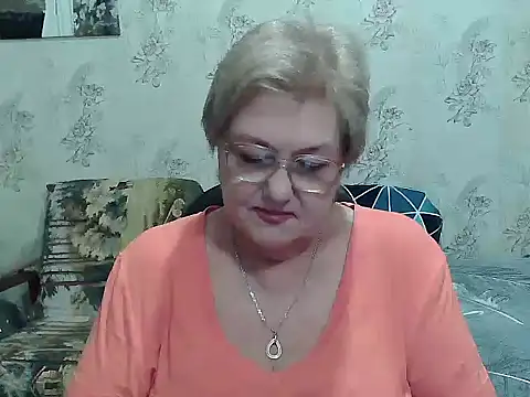 Snapshot of Renata62011 chatting on December 14, 2025, 1:49 pm Renata62011 online show from December 14, 2025, 1:49 pm