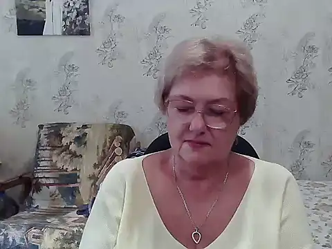 Snapshot of Renata62011 chatting on September 10, 2025, 11:09 am Renata62011 online show from September 10, 2025, 11:09 am
