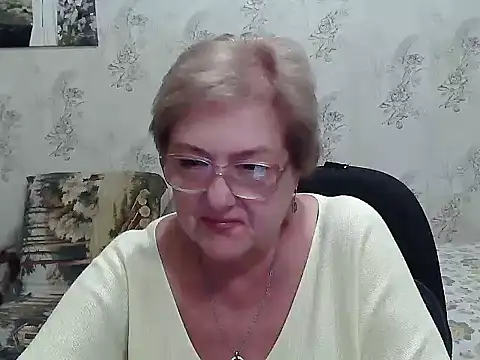 Snapshot of Renata62011 chatting on September 12, 2025, 3:45 pm Renata62011 online show from September 12, 2025, 3:45 pm