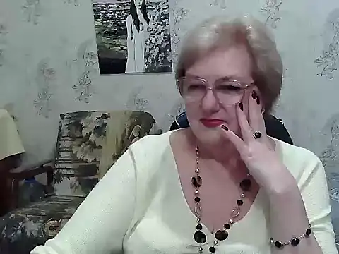 Renata62011 online show from April 18, 2026, 7:07 pm