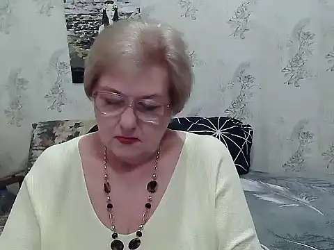 Renata62011 online show from April 18, 2026, 11:01 am