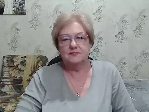 Snapshot of Renata62011 chatting on November 4, 2025, 4:05 am Renata62011 online show from November 4, 2025, 4:05 am