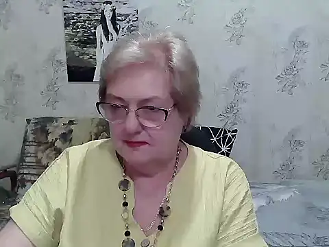 Snapshot of Renata62011 chatting on May 22, 2026, 5:00 pm Renata62011 online show from May 22, 2026, 5:00 pm