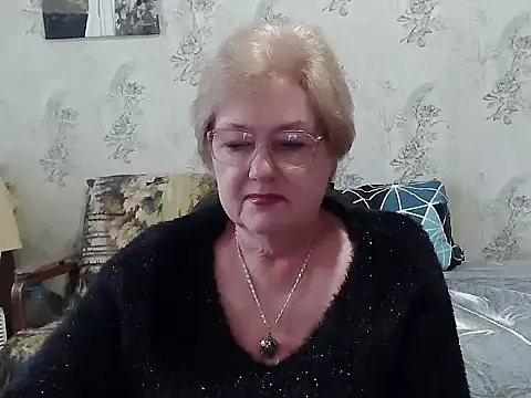 Snapshot of Renata62011 chatting on February 15, 2026, 1:32 pm Renata62011 online show from February 15, 2026, 1:32 pm