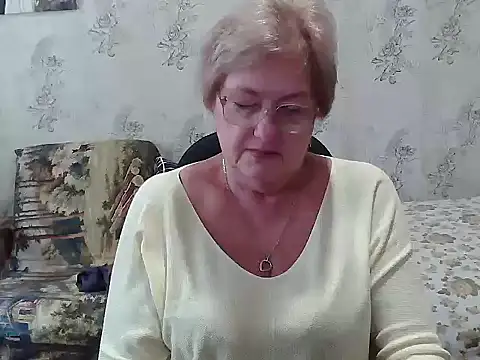 Snapshot of Renata62011 chatting on September 26, 2025, 10:22 am Renata62011 online show from September 26, 2025, 10:22 am