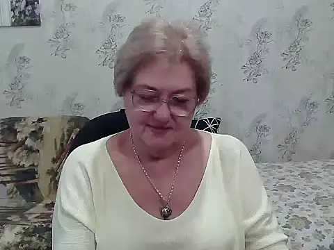 Snapshot of Renata62011 chatting on October 19, 2025, 12:08 pm Renata62011 online show from October 19, 2025, 12:08 pm