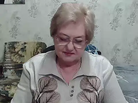 Snapshot of Renata62011 chatting on December 5, 2025, 5:55 pm Renata62011 online show from December 5, 2025, 5:55 pm