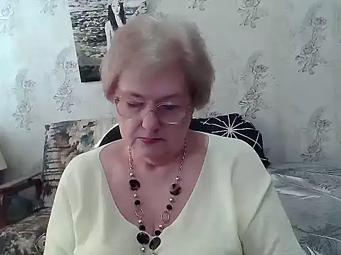 Renata62011 online show from April 2, 2026, 12:12 pm