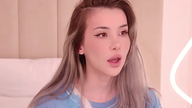 Nesolla online show from March 30, 2026, 9:11 am