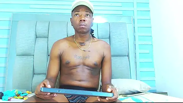 Snapshot of Black_Fire10 chatting on December 2, 2025, 7:04 pm Black Fire10 online show from December 2, 2025, 7:04 pm