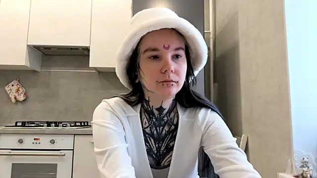 HighelikeGirl online show from March 6, 2026, 6:19 am