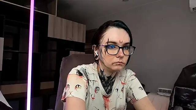 HighelikeGirl online show from October 20, 2025, 8:37 am