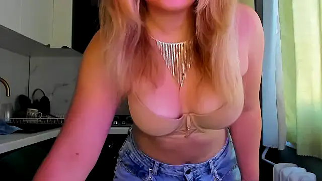 SunshineEmma online show from October 2, 2025, 2:20 pm