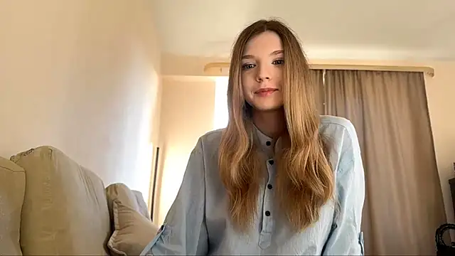 Snapshot of FruityXo chatting on November 2, 2025, 11:48 am FruityXo online show from November 2, 2025, 11:48 am