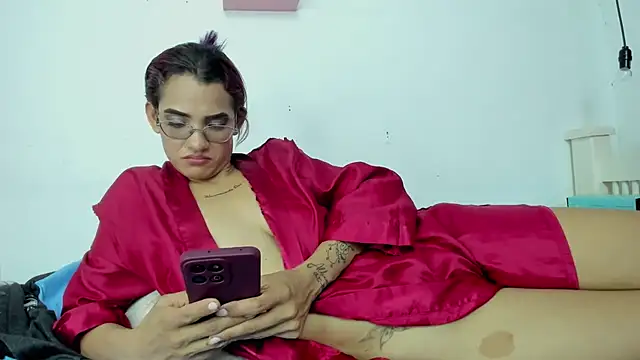 Snapshot of cris_dulce chatting on April 21, 2026, 1:42 am cris dulce online show from April 21, 2026, 1:42 am