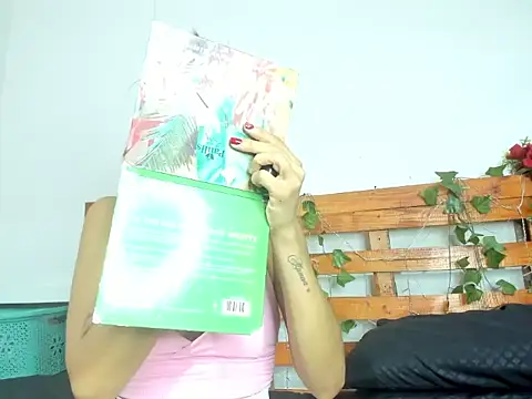 cris dulce online show from February 28, 2026, 11:48 pm