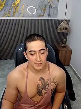 Lancelot 19 online show from September 18, 2025, 4:48 am