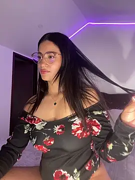 MiaAlarie online show from March 4, 2026, 5:59 am