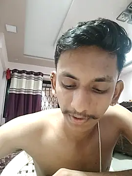 Snapshot of yung_cplz chatting on October 16, 2025, 11:40 am yung cplz online show from October 16, 2025, 11:40 am