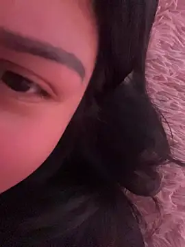 Regina Escobar online show from October 25, 2025, 9:04 pm