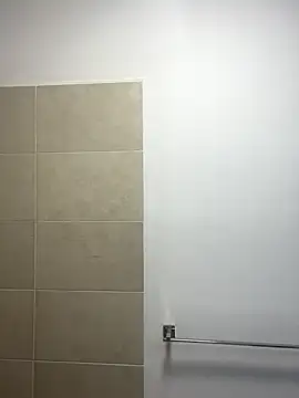 Regina Escobar online show from October 1, 2025, 5:34 am