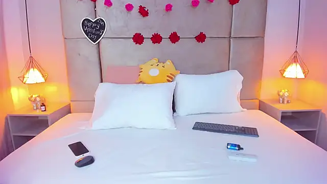 isabel sofiaa online show from February 15, 2026, 3:18 am