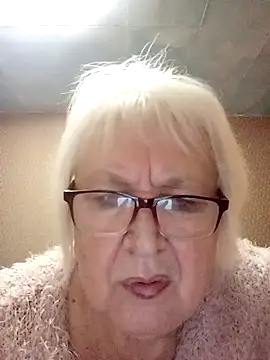 Snapshot of Alexia64231 chatting on October 24, 2025, 5:34 pm Alexia64231 online show from October 24, 2025, 5:34 pm