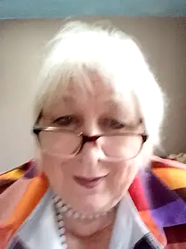 Snapshot of Alexia64231 chatting on November 14, 2025, 10:41 am Alexia64231 online show from November 14, 2025, 10:41 am