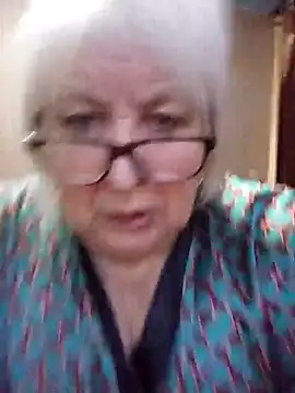 Snapshot of Alexia64231 chatting on November 21, 2025, 4:44 am Alexia64231 online show from November 21, 2025, 4:44 am