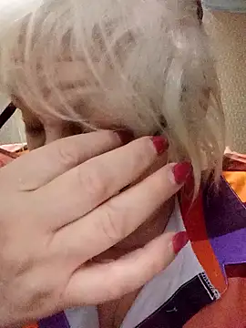 Snapshot of Alexia64231 chatting on December 4, 2025, 7:57 pm Alexia64231 online show from December 4, 2025, 7:57 pm