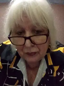 Snapshot of Alexia64231 chatting on November 28, 2025, 12:38 pm Alexia64231 online show from November 28, 2025, 12:38 pm