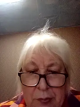 Snapshot of Alexia64231 chatting on November 20, 2025, 4:02 am Alexia64231 online show from November 20, 2025, 4:02 am