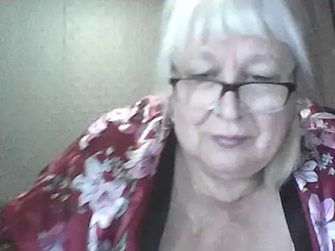 Alexia64231 online show from June 1, 2026, 12:49 pm