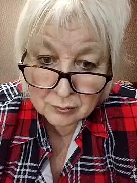 Snapshot of Alexia64231 chatting on November 21, 2025, 6:18 pm Alexia64231 online show from November 21, 2025, 6:18 pm