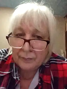 Snapshot of Alexia64231 chatting on November 18, 2025, 7:28 pm Alexia64231 online show from November 18, 2025, 7:28 pm