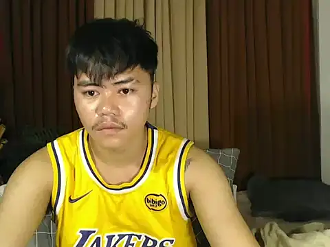 hot emman online show from March 31, 2026, 2:35 am