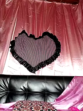 Snapshot of oxxy_jean chatting on December 3, 2025, 6:07 pm oxxy jean online show from December 3, 2025, 6:07 pm