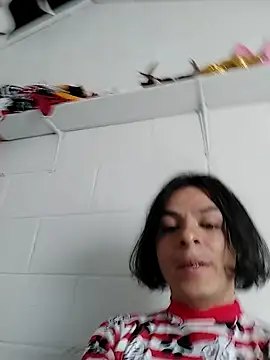 oxxy jean online show from May 15, 2026, 2:26 pm