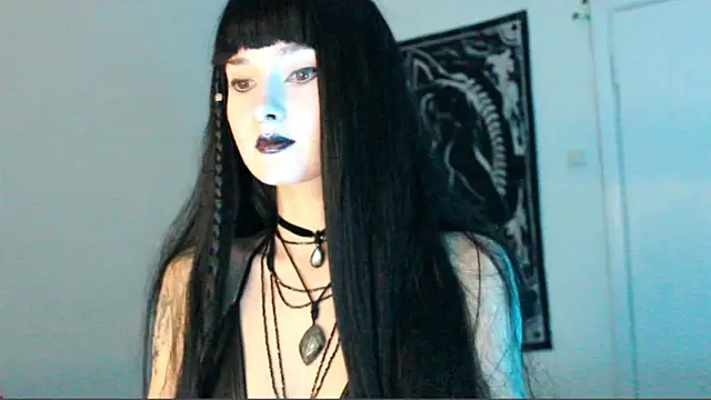 midnightsiren777 online show from February 12, 2026, 10:31 pm