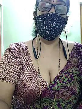 Snapshot of sweet-lotus chatting on December 14, 2025, 1:39 pm sweet-lotus online show from December 14, 2025, 1:39 pm