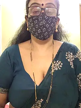 Snapshot of sweet-lotus chatting on December 5, 2025, 5:17 am sweet-lotus online show from December 5, 2025, 5:17 am