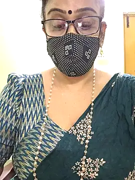 Snapshot of sweet-lotus chatting on November 9, 2025, 5:00 am sweet-lotus online show from November 9, 2025, 5:00 am