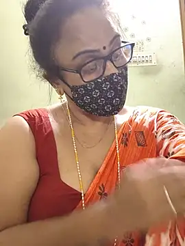 Snapshot of sweet-lotus chatting on July 7, 2026, 1:47 pm sweet-lotus online show from July 7, 2026, 1:47 pm